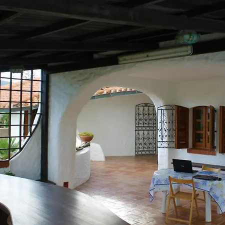 Villa Nel Blu Dipinto Di Blu Maladroxia