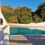 Villa Nel Blu Dipinto Di Blu