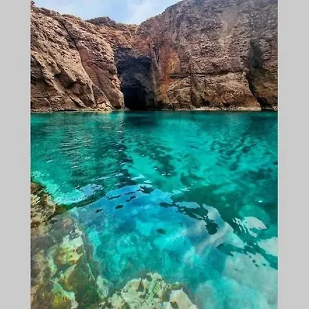 Nel Blu Dipinto Di Blu Maladroxia